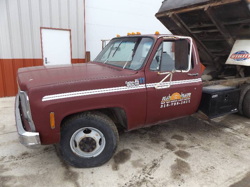1980 Chevy CB C30 Dump Truck