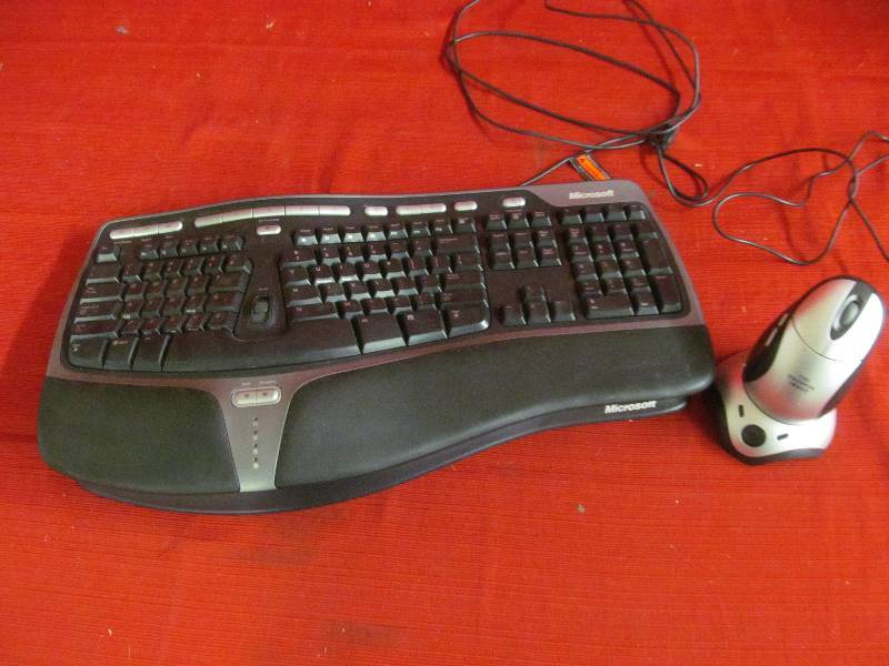 Ergonomic KeyboardMouse