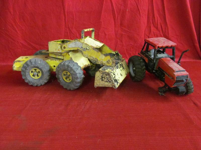 Tonka loader, Case International tractor