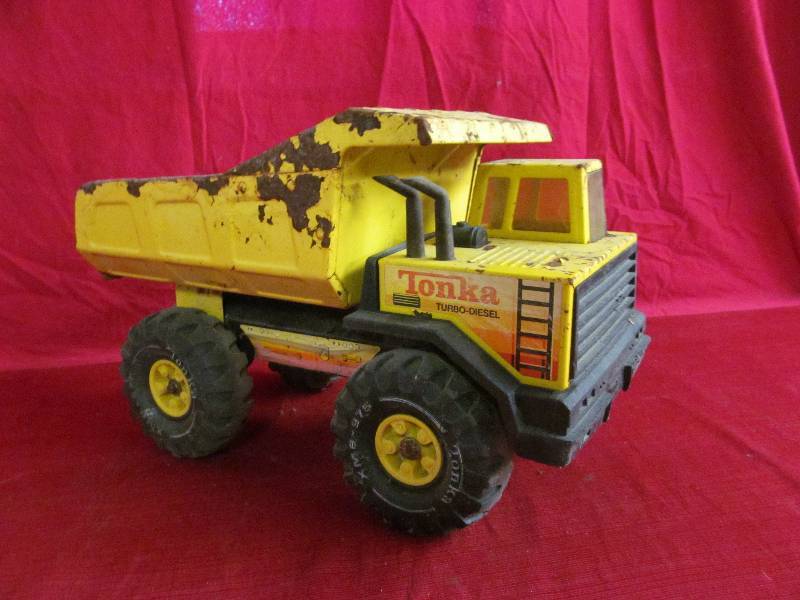 Tonka dump truck
