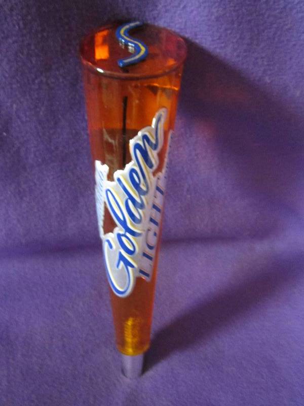 Michelob golden light draft beer ta...