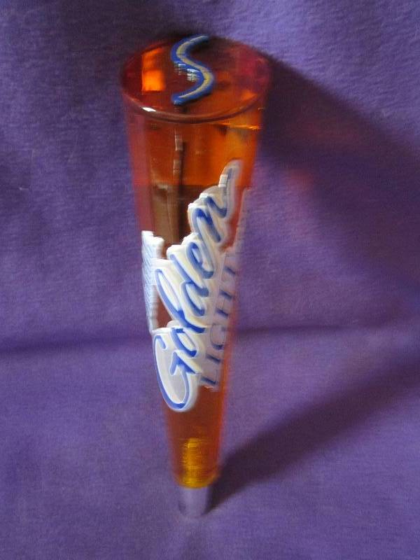 Michelob golden light draft beer ta...