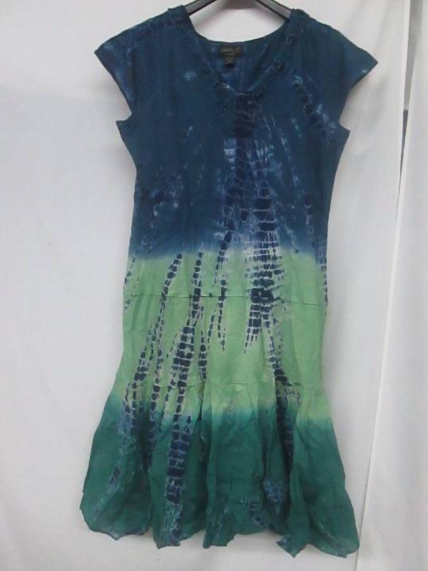 lot 81 image: Lola P Womens Plus Tie-Dye Dress