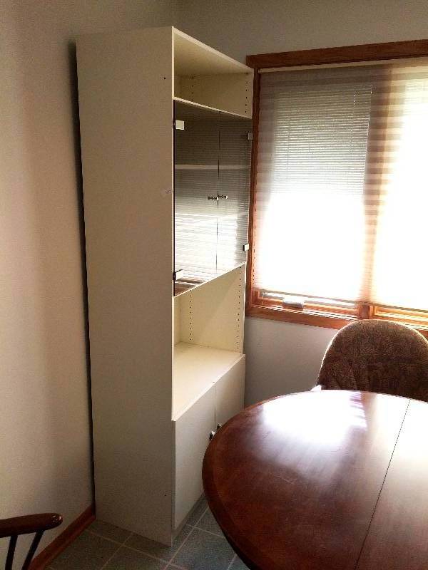 lot 40 image: WoW Mid Century Modern Smoked Glass Doors Retro Tall Modular 5 Shelf Shelving Unit White Bookcase 80t x 31w Excellent Condition #2