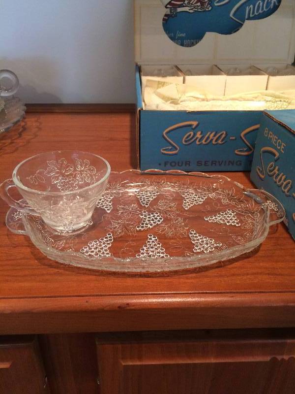lot 78 image: WOW Lovely Mid-Century Anchor Hocking Glass Serva-Snack 3 - 8pc Sets Embossed Grape Vine & Fruit In Original Boxes - No Chips
