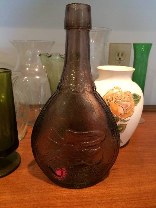 lot 28 image: Large Lot Vintage Collectible Vases -No Chips