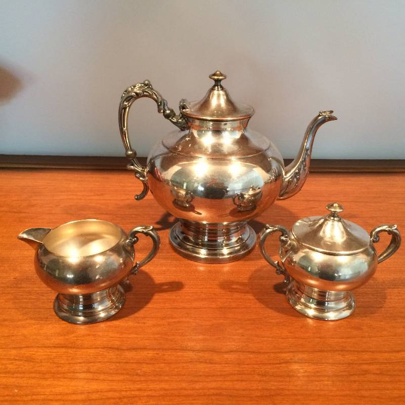 lot 85 image: WOW GORGEOUS SILVERPLATE ON COPPER TEA SET - EXCELLENT CONDITION