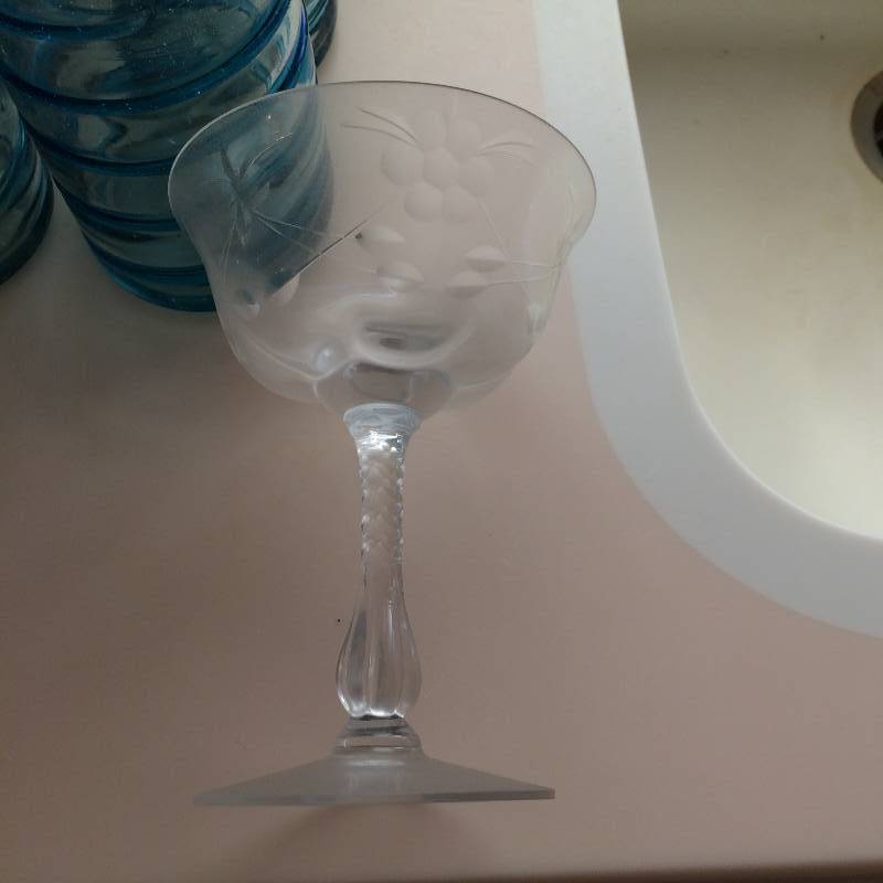 lot 76 image: Lot of Vintage Glassware - No Chips