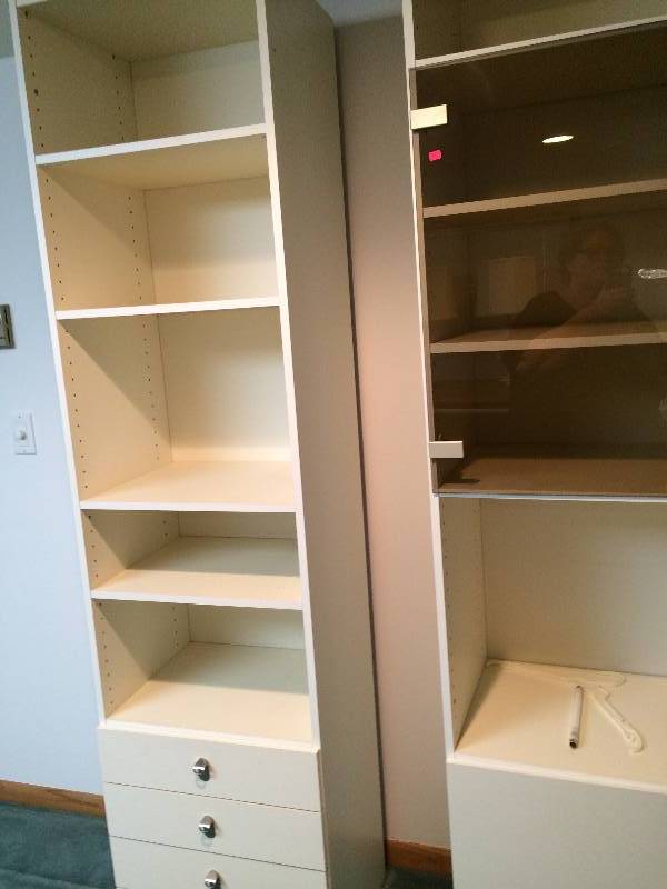 lot 37 image: WoW Retro Tall & Slim Modular 4 drawer 5 Shelf Shelving Unit White Bookcase 80T x 20w Excellent Condition