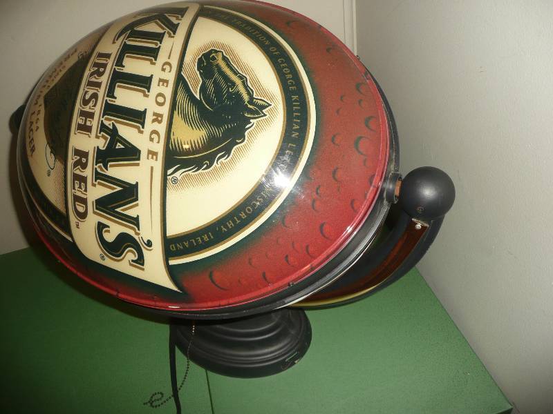 lot 14 image: Killians Irish Red Premium Lage - Rotating Pub Light - Very Cool
