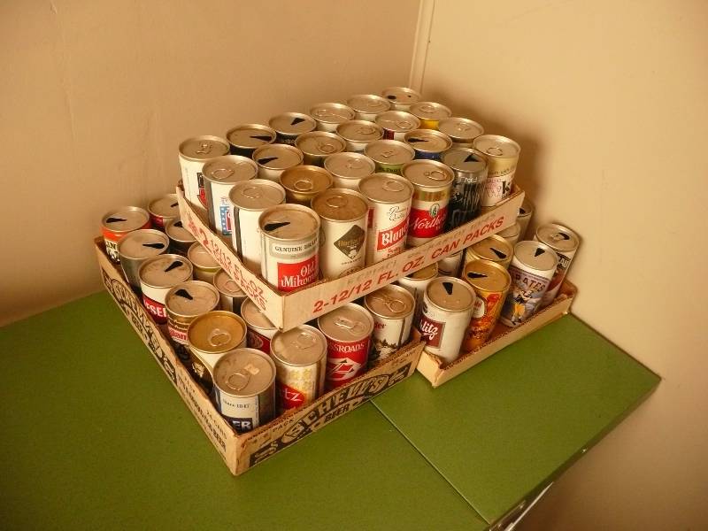 lot 42 image: LARGE LOT OF VINTAGE BEER CANS - SOME RARE