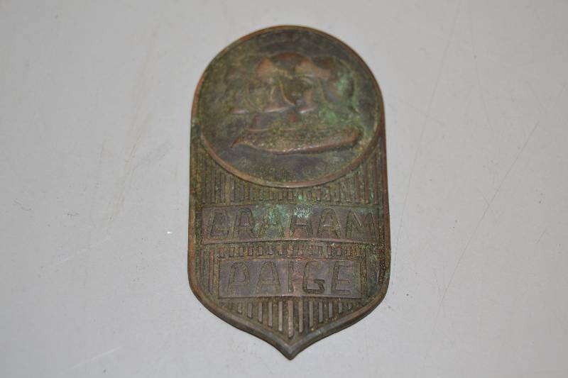 lot 11 image: Vintage Graham Paige