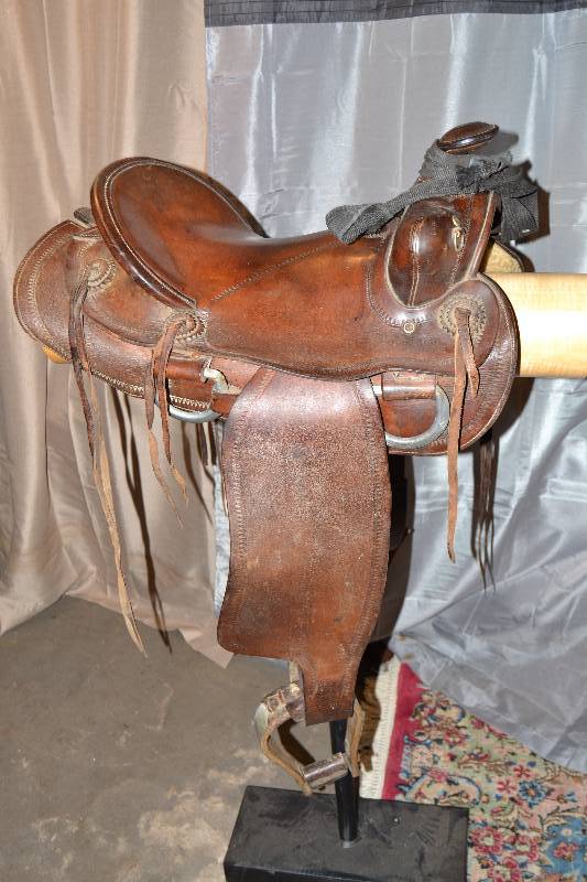 lot 20 image: Saddle