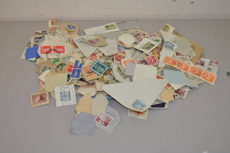 lot 26 image: Stamps