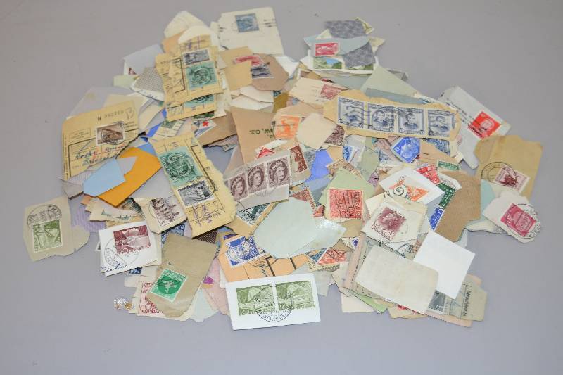 lot 28 image: Stamps