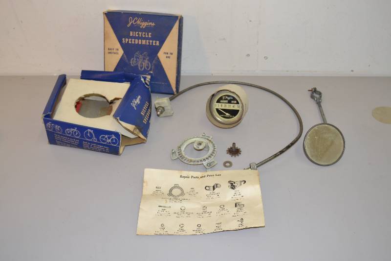 lot 42 image: Vintage Bicycle Speedometer