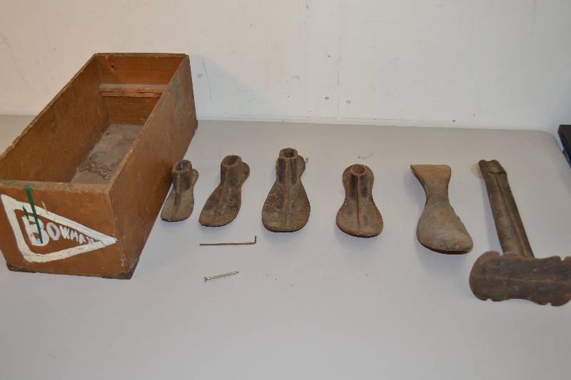 lot 44 image: Metal cobblers and box