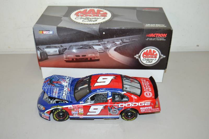 lot 68 image: Die Cast Model Car