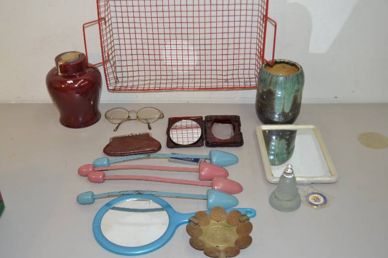 lot 70 image: Household