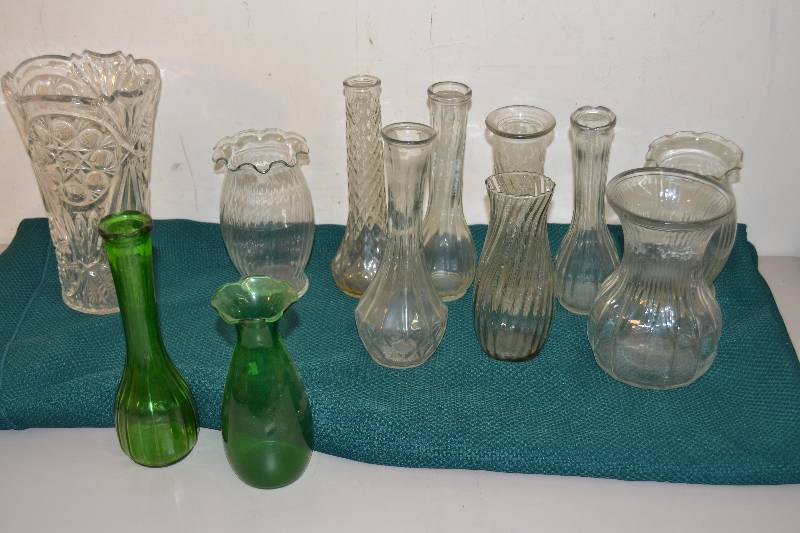 lot 78 image: Green and clear Vases