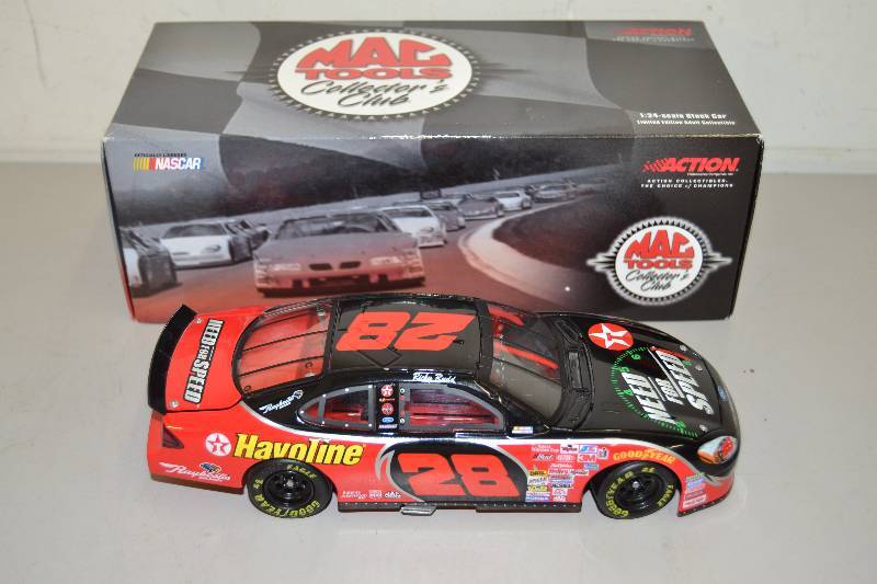 lot 84 image: Die Cast Model Car