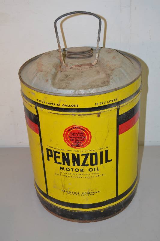 lot 99 image: 5 Gallon Pennzoil container