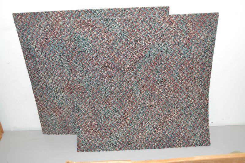 lot 129 image: Carpet Squares