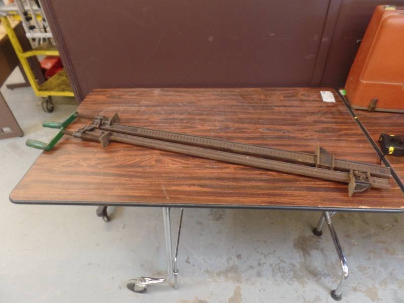 lot 536 image: Woodworking Clamps