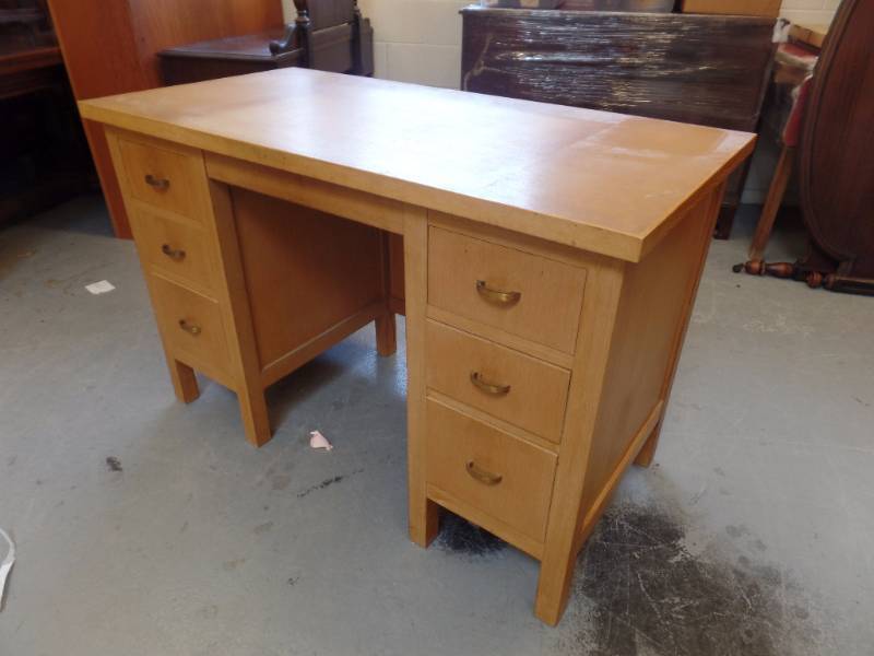 lot 506 image: Wooden Desk
