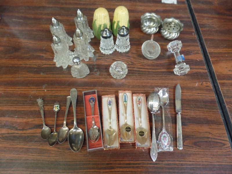 lot 562 image: Collector Spoons & Salt & Pepper Shakers