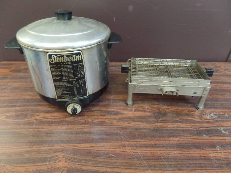 lot 568 image: Sunbeam Appliances