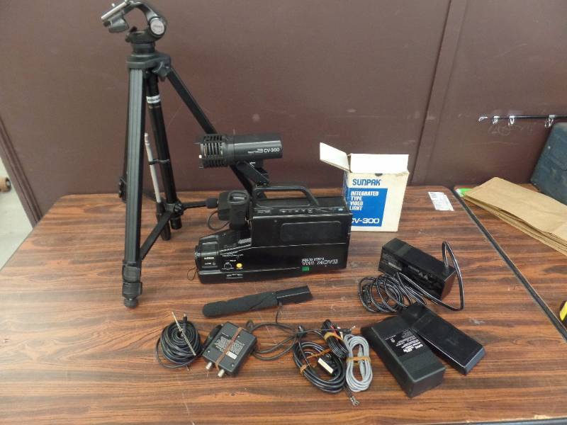 lot 596 image: VHS Camera & Attachments