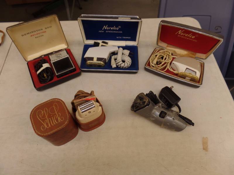 lot 600 image: Shaving Collection