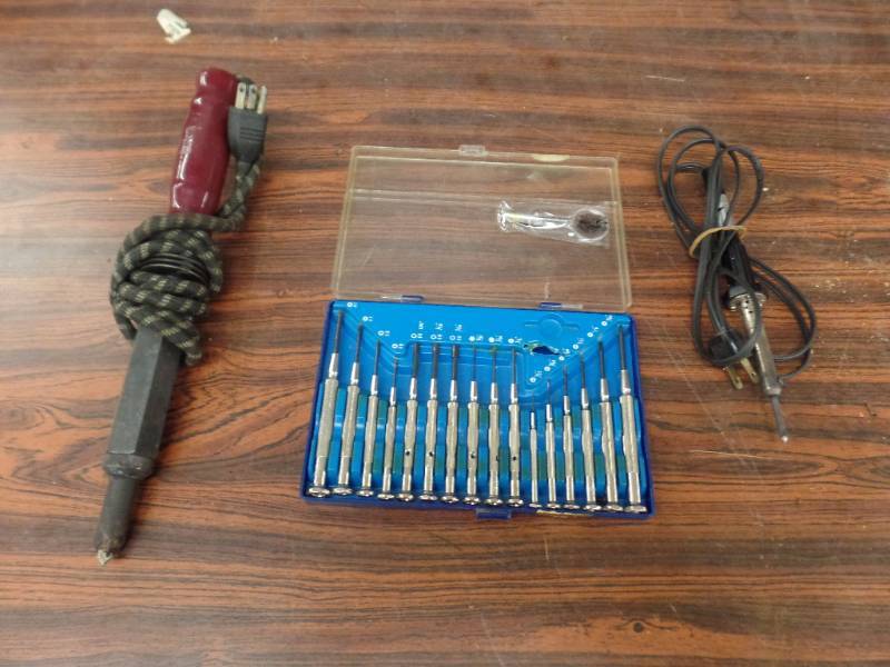 lot 611 image: Soldering Irons and Hexbolt Set