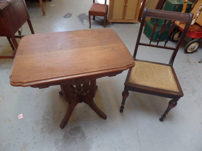 lot 509 image: Antique Occasional Table