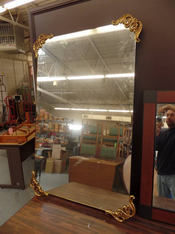 lot 518 image: Golden Edged Mirror