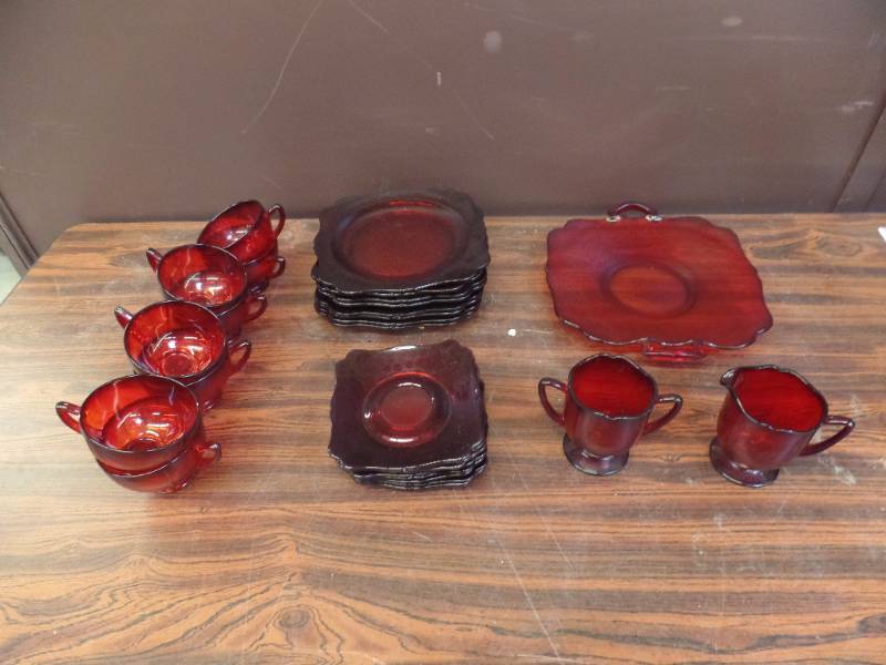 lot 545 image: Ruby Red Glass Desert Set