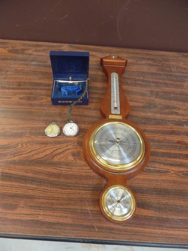 lot 633 image: Thermometer & Watches