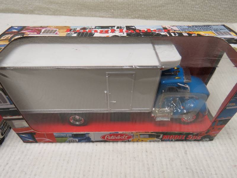 lot 15 image: Vintage Semi Trucks