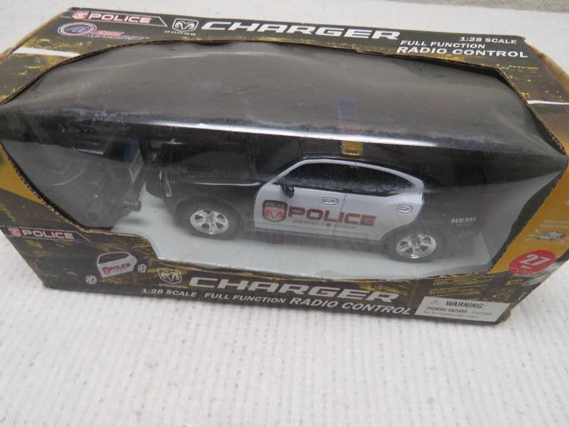 lot 28 image: Radio Control Police Car