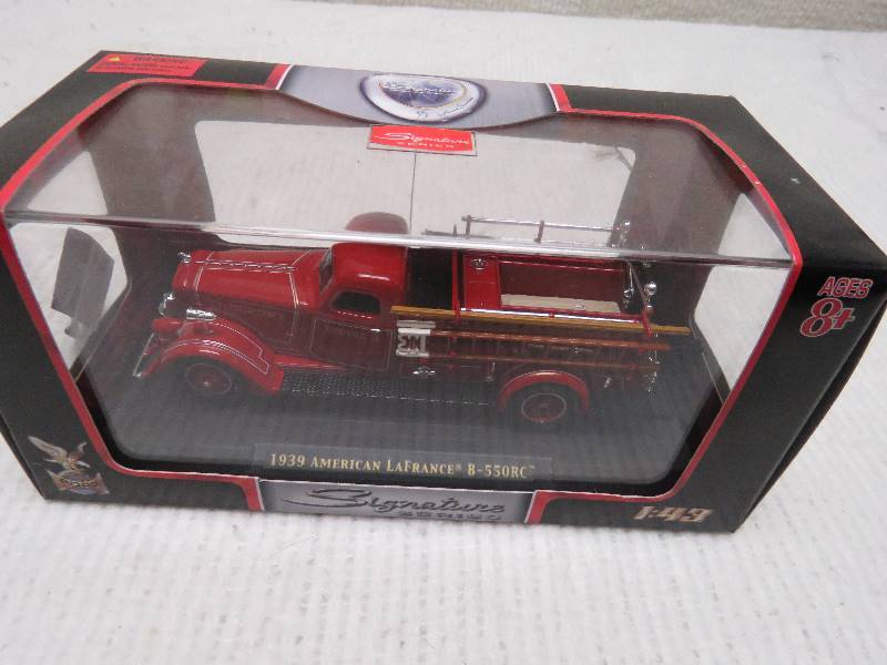 lot 31 image: Vintage Firetruck