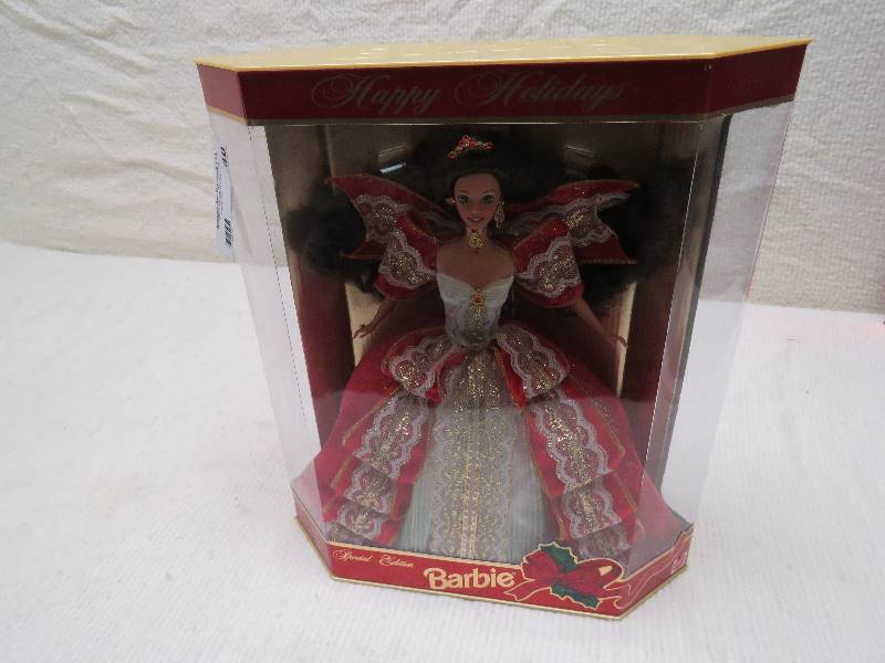 lot 40 image: Collectible Barbie