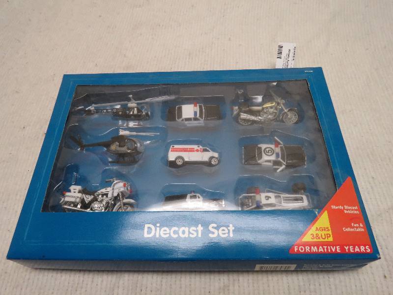 lot 68 image: Colletible Die Cast Set