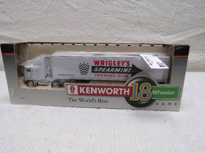 lot 75 image: Vintage Wrigleys Collectible Bank
