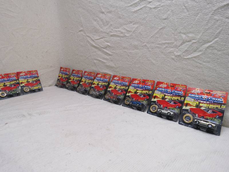lot 84 image: Collectible Johnny Lightning Cars