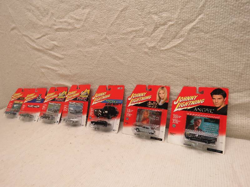 lot 93 image: Collectible Johnny Lightning Cars