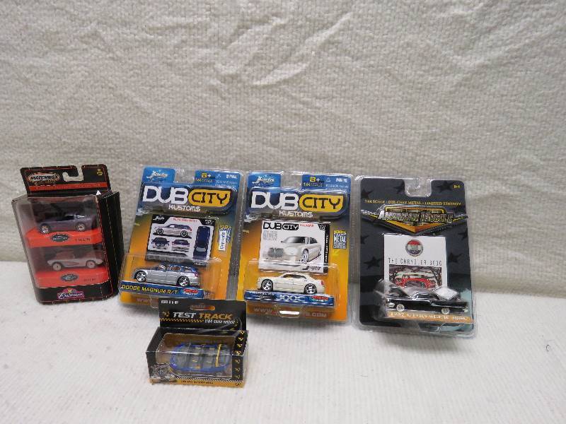 lot 97 image: Collectible cars
