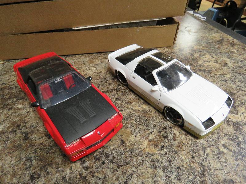 lot 107 image: Collectible Jada Toy cars