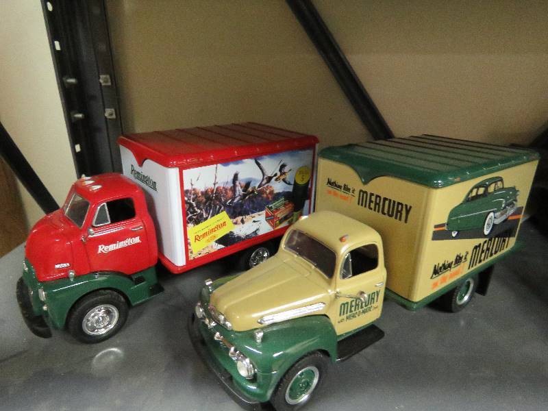 lot 112 image: Vintage Trucks