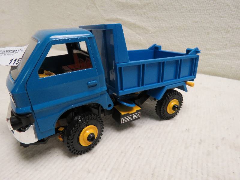 lot 115 image: Toy Truck